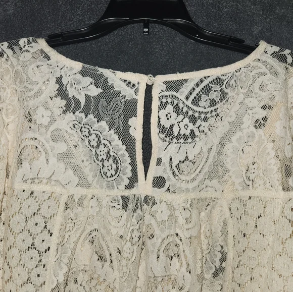 Torrid Cream Long Sleeve Lace Blouse Size 1 (1X) - Picture 7 of 9